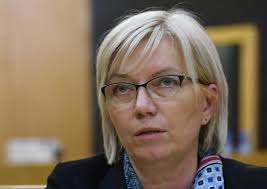 W nocy z 19 na 20 sędziowie przyłębska i pszczółkowski wielokrotnie podkreślali, że trybunał konstytucyjny powinien działać na podstawie ustawy znowelizowanej przez pis. Prezes Tk Do B Wiezniarek Ravensbrueck To Co Was Spotkalo Jest Wyrazem Bestialstwa Dzieje Pl Historia Polski