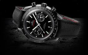 The dark side crosses with the history of the moonwatch; The Speedmaster Dark Side Of The Moon Omega Speedmaster Moonwatch Omega Uhr Schwarze Uhr