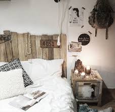 10 Idees Pour Faire Une Tete De Lit En Palettes Moderne House Lit En Palette Idee Deco Tete De Lit Palette
