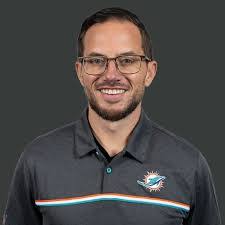 Milli Jones's Instagram, Twitter & Facebook