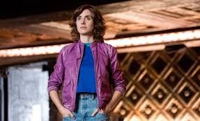 Promising young woman has the bright, alluring sheen of a pop confection. Alison Brie Bo Burnham Join Cast Of Thriller Promising Young Woman Mxdwn Movies