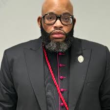 ✨Thanks for all of the Birthday love, my heart is overwhelmed..I appreciate  every act of kindness. I'm cognizant that life is precious, and what makes  life amazing is being surrounded by those