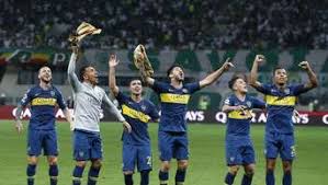 Its length is 11 km (6.8 mi) and its basin size is 47 km2 (18 sq mi). Boca Juniors Und River Plate Spielen Um Libertadores Cup Fussball