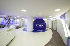 Sie können nivea produkte ganz bequem online bestellen. Nivea Haus Hamburg Germany Nivea De Haus Medien