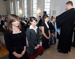 In der regel findet der konfirmandenunterricht mittwoch nachmittags statt, da die schulen diesen tag vom nachmittagsunterricht frei halten. Konfirmation Evangelisch In Westfalen Ekvw