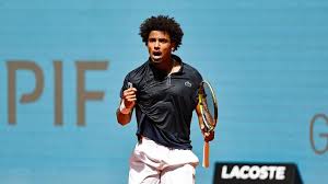 Tennis : Arthur Fils continue sur sa lancée et rejoint Sinner en demies à Madrid
