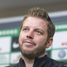 Hier spricht er über besondere momente. Werder Bremen Trainer Florian Kohfeldt Appelliert Vor Montagsspiel Gegen 1 Fc Koln An Die Ultras Werder