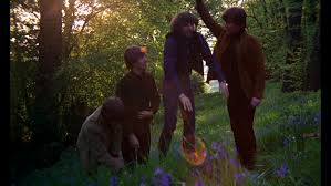 (en) john lennon, su tv.com, cbs interactive inc (archiviato dall'url originale il 1º gennaio 2012). The Beatles Help Movie Is More Influential Than You Think Den Of Geek