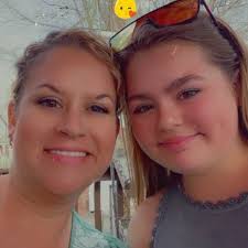 Consignment stores for women's clothing nearby?