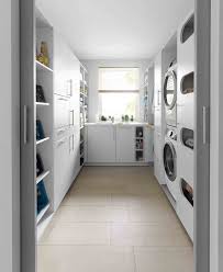 Simplifiez Vos Taches Quotidiennes Avec Ces Idees De Rangement Pour Buanderie Avec Images Design Buanderie Buanderie Moderne Buanderies