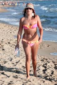Barbara palombelli è la figlia di carlo e manuela micheli. Celeb68 Official Barbara Palombelli In Bikini A Sabaudia