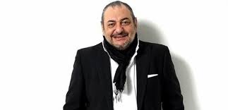 Yıldırım demirören, 6 ekim 1964 tarihinde i̇stanbul'da dünyaya gözlerini açmıştır. Reha Muhtar Dan Yildirim Demiroren E Melda Gozdagi Mi Medya