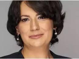 Cine este Ramona Dinu: Expertă în guvernanță corporativă și turism, noua  consilieră de stat a lui Nicușor Dan