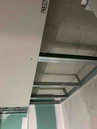 La plaque de plâtre ba13 s'utilise pour faire une cloison et un plafond · les gammes: Faux Plafond Salle Bain Et Wc Avec Plaque De Platre Type Ba 13 A Marseille Dans Le Quartier De Malpasse 13013 Filipe Oliveira