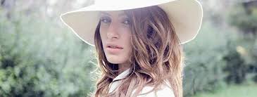 «baby it's over» τραγουδά η επιτυχημένη pop star έλενα παπαρίζου και κάνει δυναμική επιστροφή με το τραγούδι που θα συμπεριληφθεί στο τριπλό best of if you go then it's already too late i can't take it please don't make me wait it's over baby it's over i move on, i am trying to forget i'll erase it. Elena Paparizou Let S Get Wild Lyrics