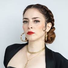 Irene Torres's Instagram, Twitter & Facebook