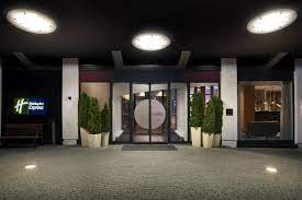 Seaworld® orlando and orange county convention center are also within 9 mi (15 km). Holiday Inn Stuttgart Airport Leinfelden Echterdingen Germany Booking Com
