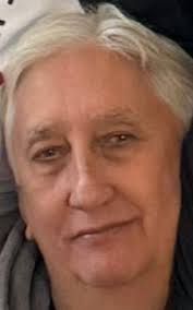 El Amor no abochorna. Dices y repites que lo que siento por ti es obsesión,  que me amas que no te amo. No me abochorno, lo que siento es amor y estoy