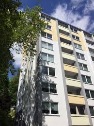 Wohnung mieten in essen, mit stellplatz, 45 m² wohnfläche, 1 zimmer angeboten wird eine ca45m² grossehelle wohnung mit balkondie wohnung ist vollständig möbliert und ausgestattetsie ist mit laminat ausgelegt und verfügt über ein wohnund schlafraum mit balkonauf welchem geraucht. 2 Zimmer Etagenwohnung Mit Balkon Zur Miete In Essen Kray