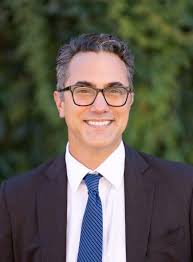 Gordon Hadfield's Instagram, Twitter & Facebook