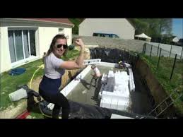 Coulage Dalle Piscine Youtube Couler une dalle demande un peu de dextérité, notamment pour la répartition de béton de coulage. coulage dalle piscine youtube