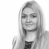 Lisa Ollis's Instagram, Twitter & Facebook