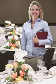 How To Prepare For A Career In Wedding Planning