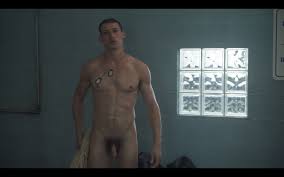 OMG, he's naked: Tom Mercier in HBO series 'We Are Who We Are' - OMG.BLOG