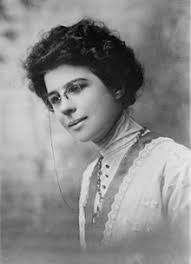 Anita Calvert's Instagram, Twitter & Facebook