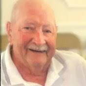 Ellen Donner's Instagram, Twitter & Facebook