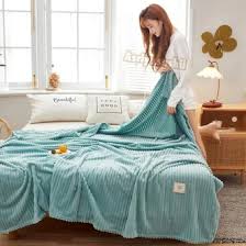 Selain itu, selimut juga menambah kualitas tidur kita karena bahannya yang lembut dan hangat. Jual Produk Hot Sale Selimut Tebal Termurah Dan Terlengkap Februari 2021 Bukalapak