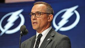 Tampa Bay Lightning: Steve Yzerman steps down as GM
