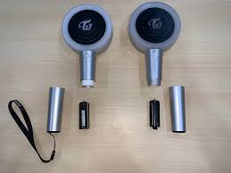 Hi guys,dalam video ini, anda boleh membezakan mana satu original dan mana satu fake.ps: Twice Candy Bong Z Cbz Legit Check Guide Album On Imgur