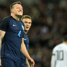 Profile page for manchester united football player phil jones (defender). Phil Jones Optimistic Of Returning For Manchester United At Weekend Manchester United The Guardian
