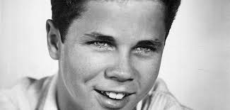 Leave It to Beaver' actor Tony Dow dies at 77