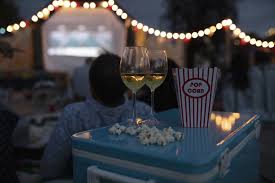 Nearby neighborhoods in los angeles. All The Outdoor Movies In Los Angeles For Summer 2019