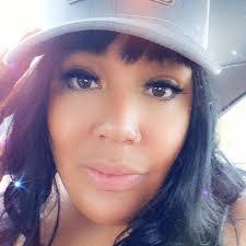 Lashonda Lang's Instagram, Twitter & Facebook