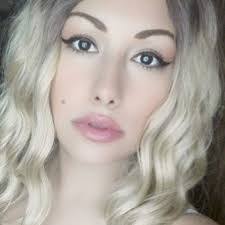 Edith Gomez's Instagram, Twitter & Facebook