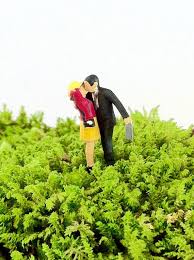 Kissing Terrarium Figurine Terrarium Figurines Moss Terrarium Figurine Terrarium Accessory Terrarium Miniature Terrarium Figurines Terrarium Moss Terrarium