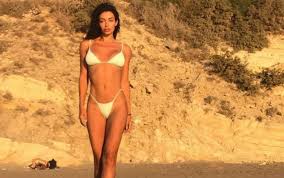 Check spelling or type a new query. Tyfla Na Exei H 8ea Afrodith H Elenh Foyreira Peta Ta Royxa Kai Apo8ewnetai Eidhseis Pagenews Gr