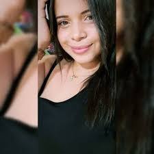 Diana Cosme's Instagram, Twitter & Facebook