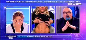 Attualmente è una presenza fissa tra gli opinionisti di pomeriggio 5 e domenica live condotti da barbara d'urso. Floriana Secondi Vs Ciacci Scelto Tu Al Mio Posto Spoiler Sull Isola Dei Famosi