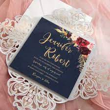 Un'ottima idea anche per gli amanti del mondo handmade che in occasione delle loro nozze vorrebbero cimentarsi nella creazione di partecipazioni matrimonio fai da te, nella community di matrimonio.com troverete interessanti informazioni che potrebbero fare al vostro caso. 10 Idee Per Sorprendenti Partecipazioni Di Nozze Fai Da Te Piccole Idee