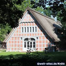 Drei reetgedeckte idyllische bauernhäuser mit bezug zu worpswede liegt gut erreichbar nicht weit von bremen und es ist ein ort der überraschungen. Foto Haus Im Schluh Worpswede Welt Atlas De