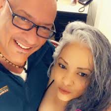 그녀는 미쳤어😞