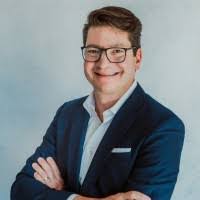 Sarah Rosas's Instagram, Twitter & Facebook