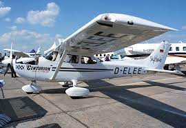 Willkommen bei unserem cessna flugzeug vergleich. Cessna 172 Skyhawk Sp Flugzeug Mit Thielert Centurion Diesel Flugtriebwerk