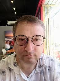 Daniel Gauss is writing articles promoting a pro-social message and  personal change.