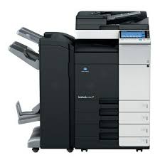 Dotknij przycisków numerycznych lub obszaru wprowadzania dostępnego na ekranie, by wyświetlić klawiaturę. Konica Minolta Bizhub C 224 E Toner Superpatronen Qualitat
