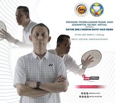 1967'de yedi yaşına geldiğinde misbun, babası tarafından kampung kanchong darat, banting, selangor'daki evlerinin önündeki badminton. Misbun Sidek Facebook
